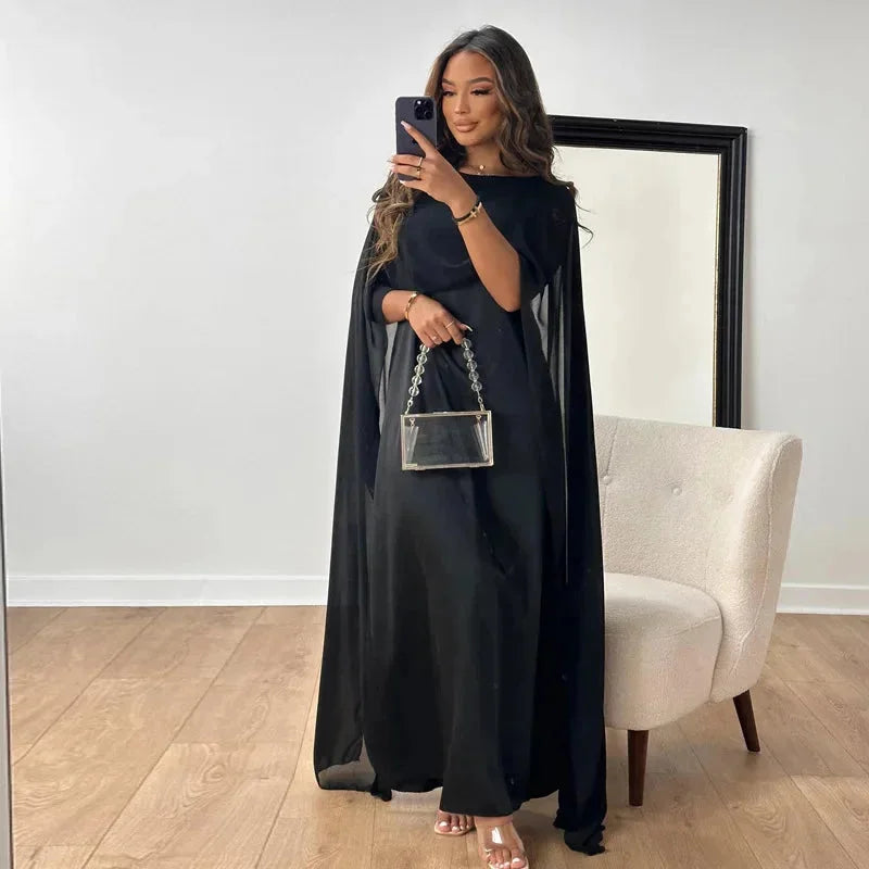 Astrid | Kvinde Bryllupsgæst Kjole Elegant Cape Maxi Design