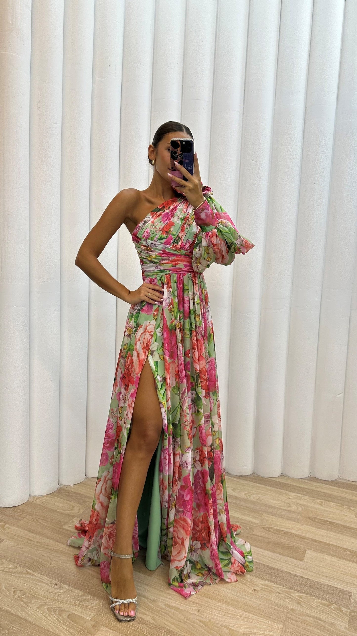Hanna | One-Shoulder Maxikjole Blomsterprint Flydende Elegant