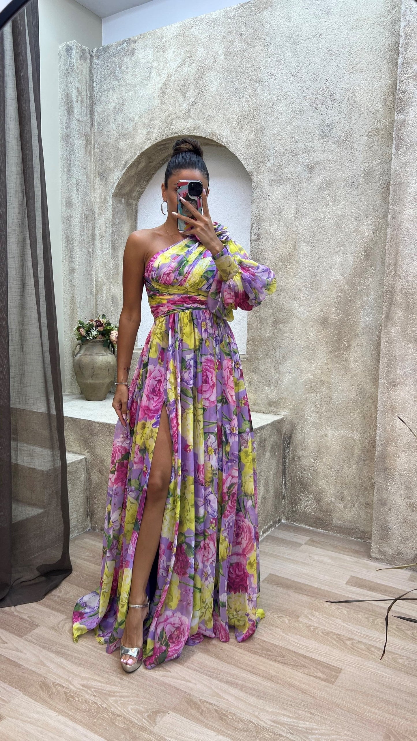 Hanna | One-Shoulder Maxikjole Blomsterprint Flydende Elegant