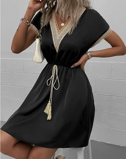 Matilda | Elegant Dame Boho Mini Kjole med V-hals