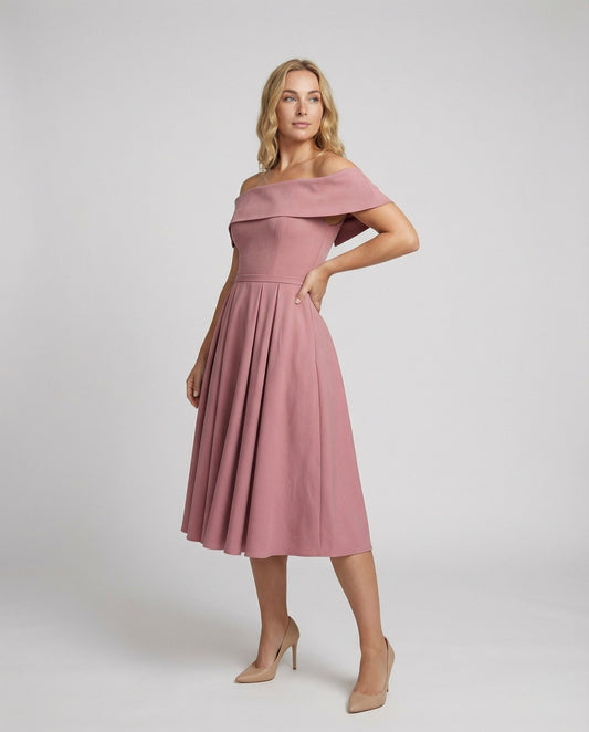 Rivelle | Elegante Dame Mini Gallakjole med Satin-finish