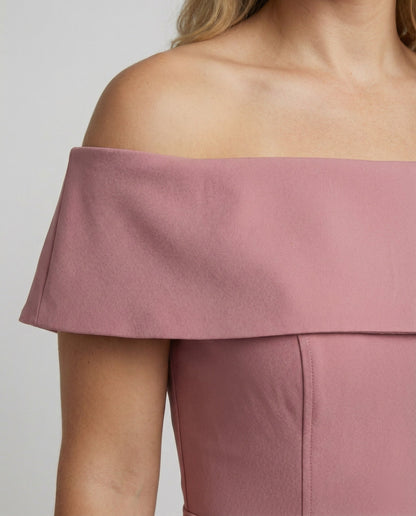 Rivelle | Elegante Dame Mini Gallakjole med Satin-finish