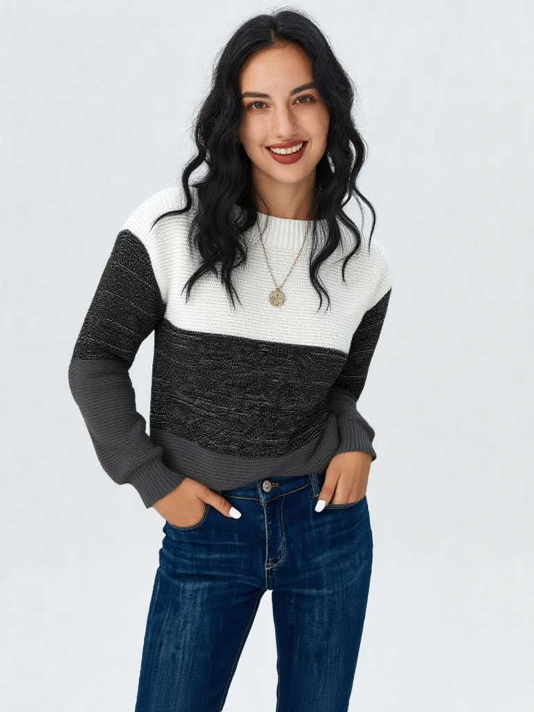 Stribet strikket dametrøje med rund hals