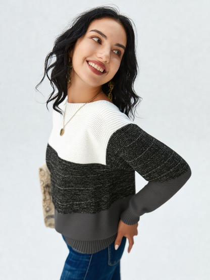 Stribet strikket dametrøje med rund hals