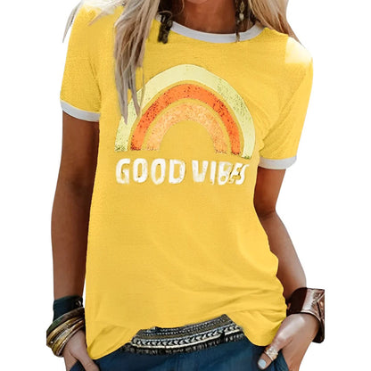 Veda | Farverig Kvinders Sommer T-Shirt med Grafisk Print