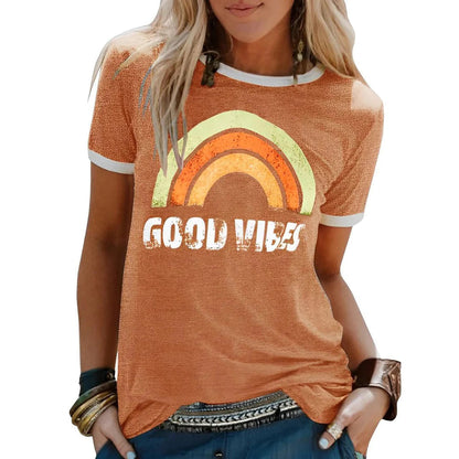 Veda | Farverig Kvinders Sommer T-Shirt med Grafisk Print