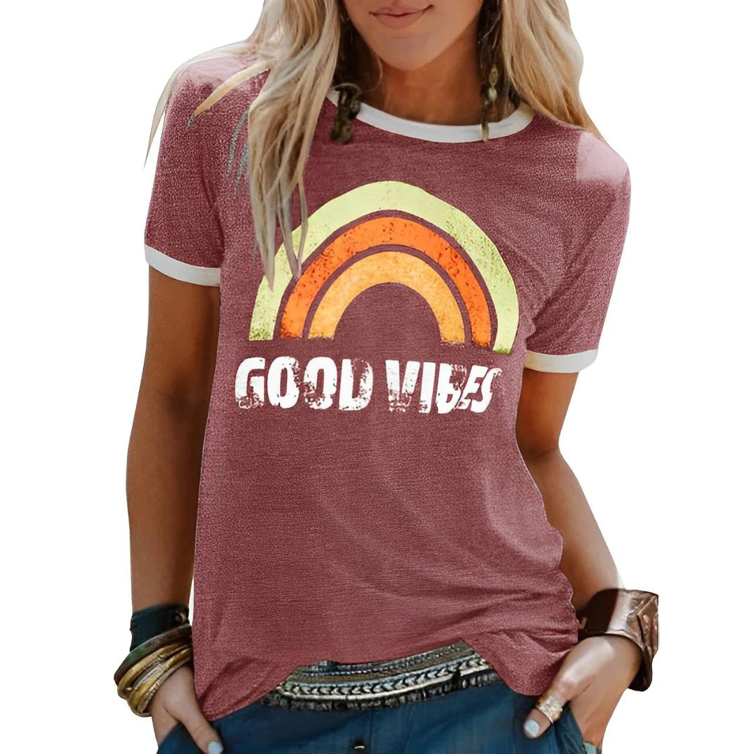 Veda | Farverig Kvinders Sommer T-Shirt med Grafisk Print